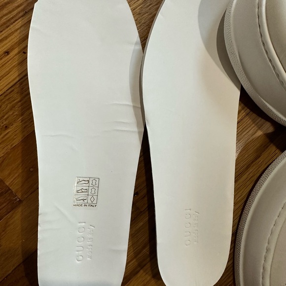 WOMEN'S GG EMBOSSED SNEAKER - Picture 9 of 12